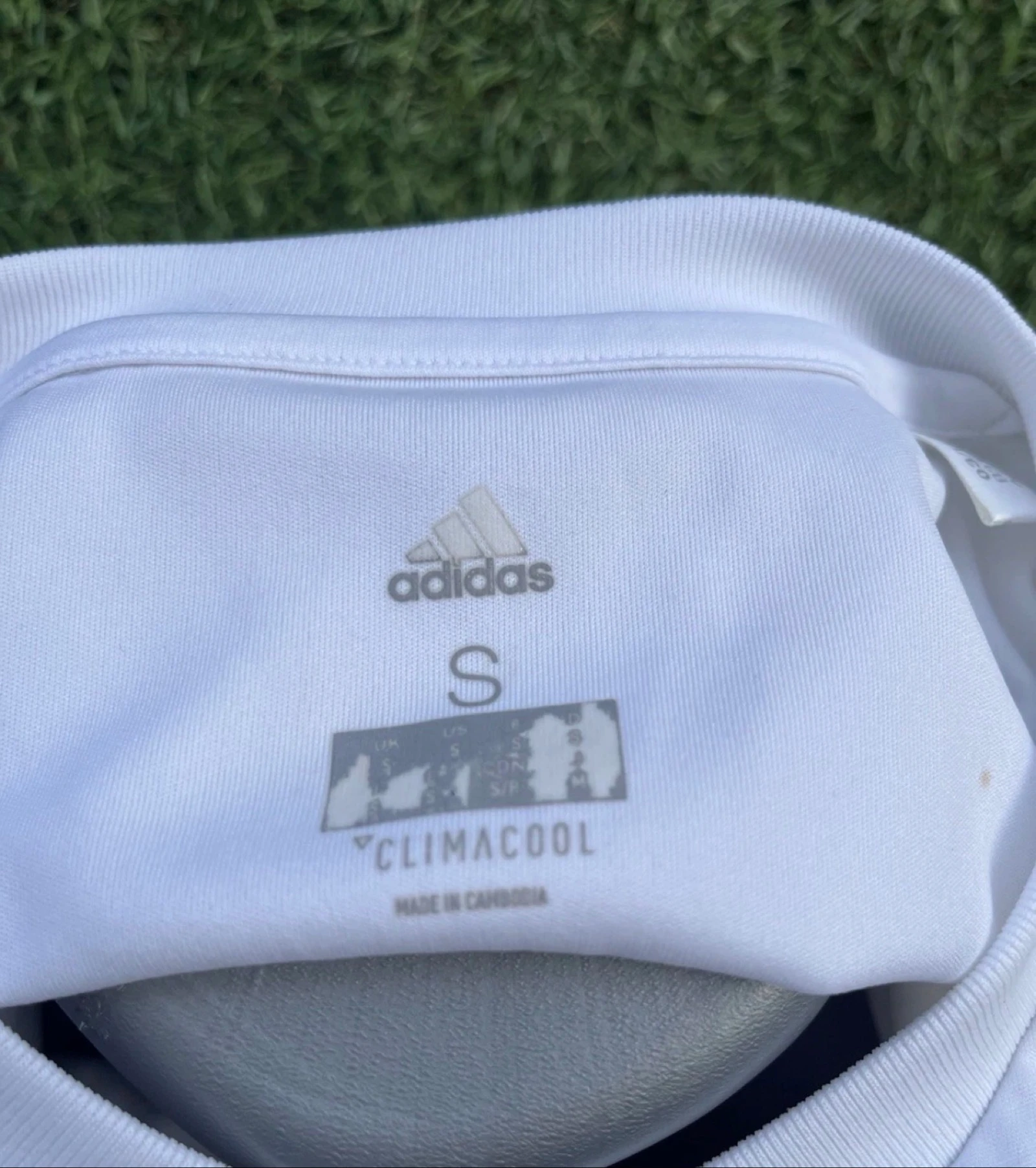 Camiseta oficial del Olympique Lyonnais – photo 7